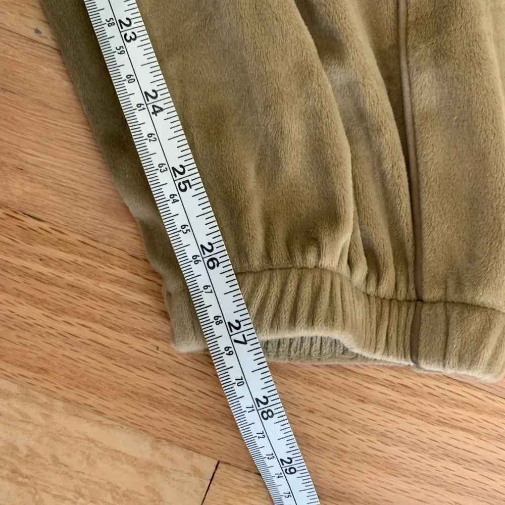 Skims Gold Velour Joggers with Pin Stripe and Zipper Pockets Size Large - Picture 10 of 12